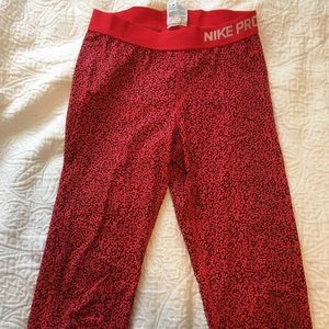 Nike DriFit Cropped Legging